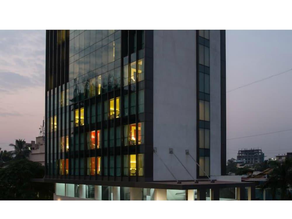 The Fern Residency Mumbai Hotel Buitenkant foto