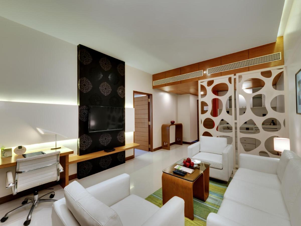 The Fern Residency Mumbai Hotel Buitenkant foto