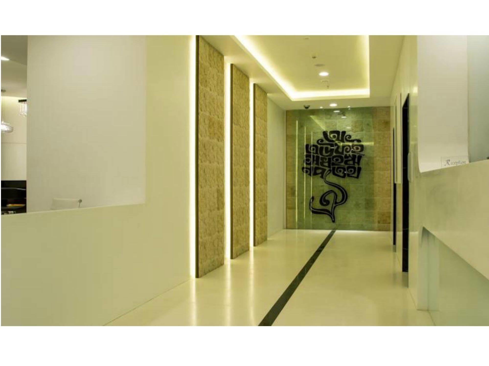 The Fern Residency Mumbai Hotel Buitenkant foto